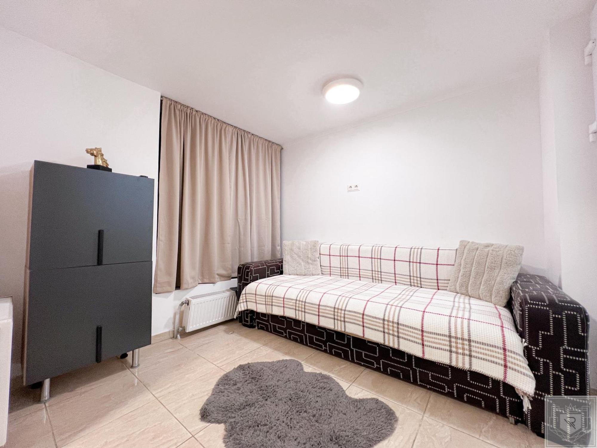 Apartment Renthouse Gates #4 *